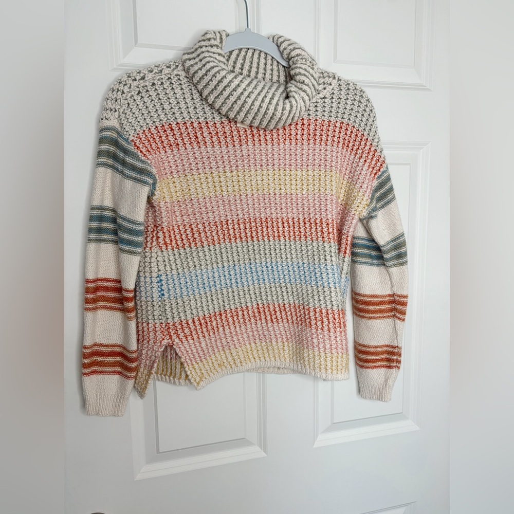 Woman’s Colorful Turtleneck Tribal Sweater Size M